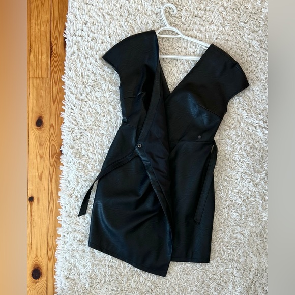 Top Shop NWT faux leather Wrap Dress - Picture 4 of 6